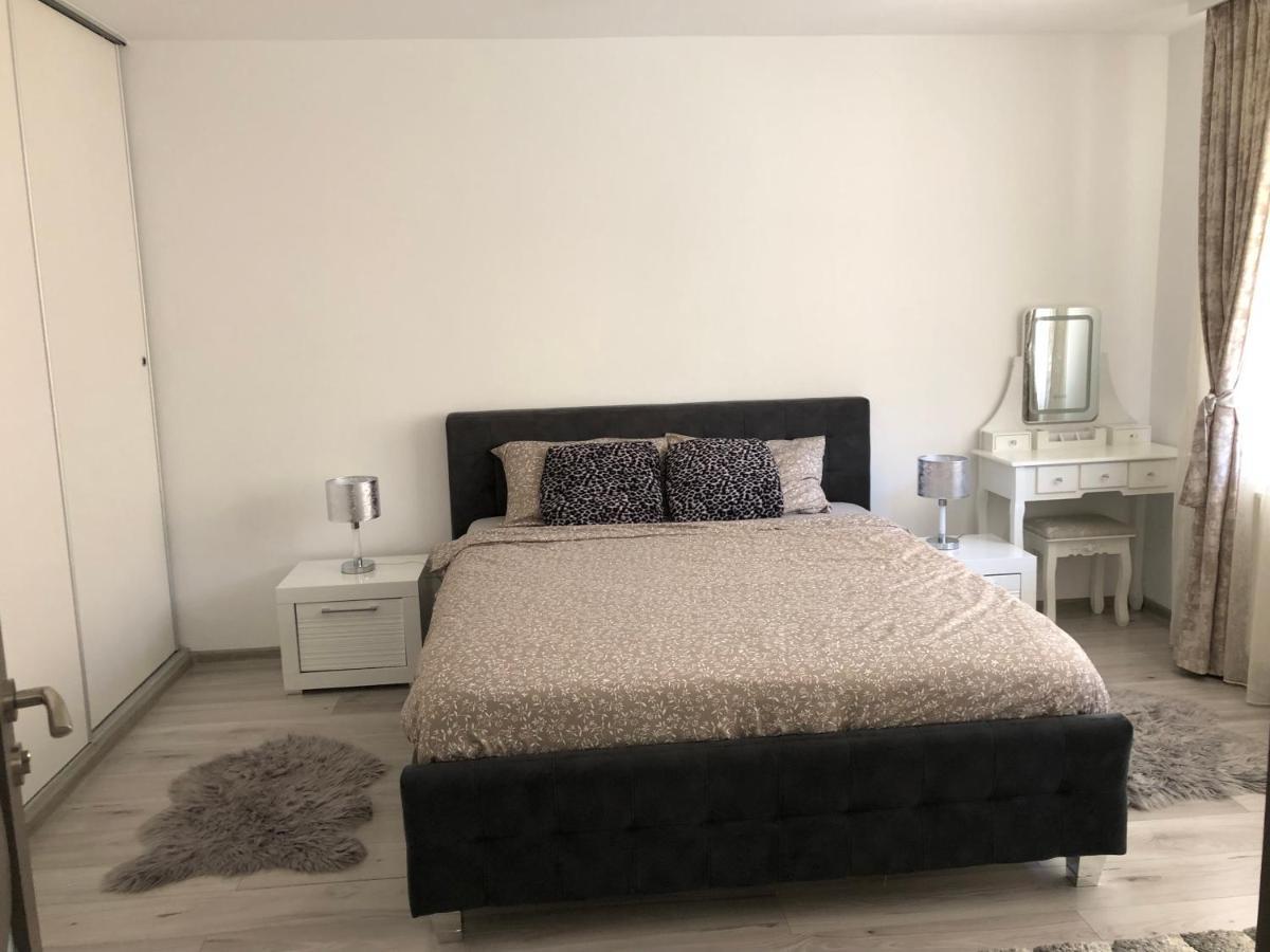 Appartement Skepsis Apartament à Alba Iulia Extérieur photo